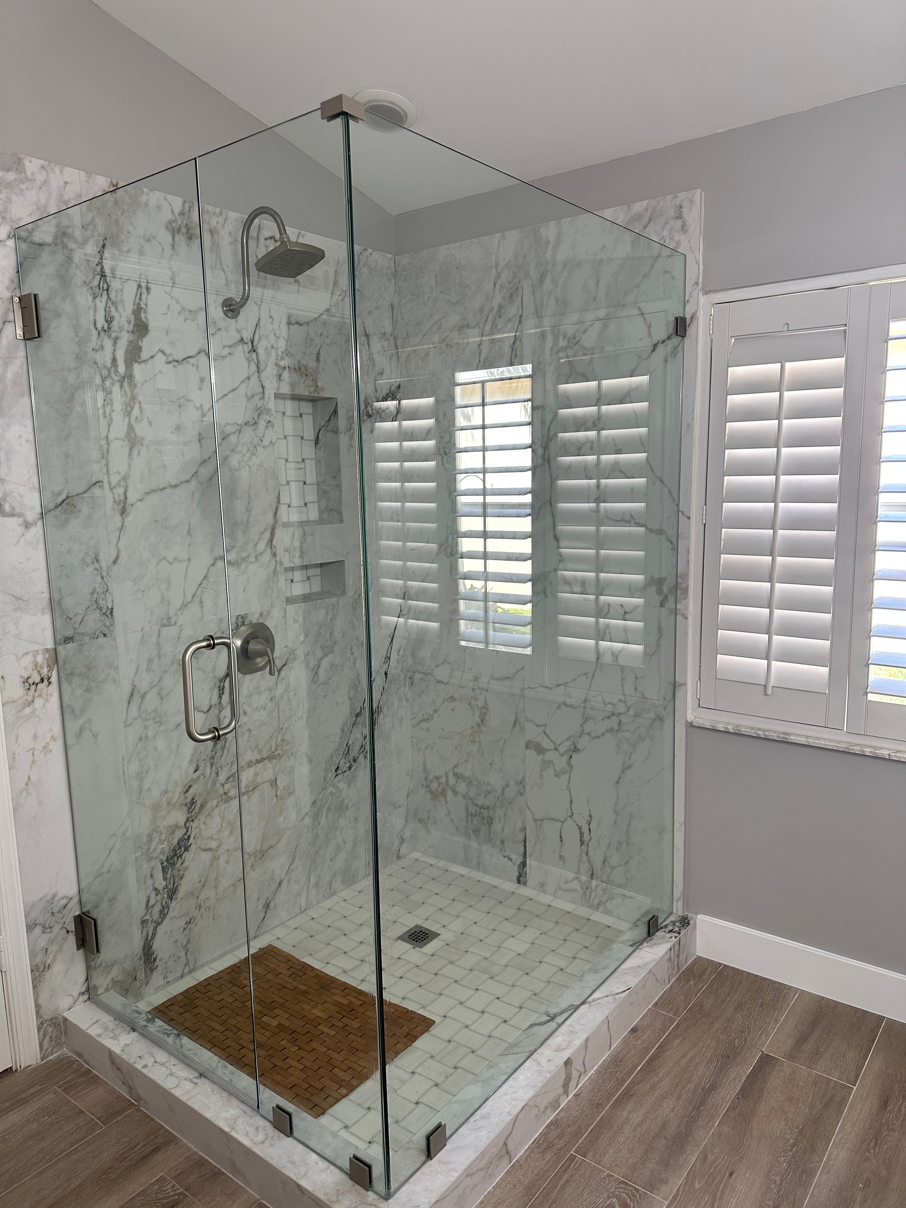 Frameless Shower Enclosure — Jupiter, FL