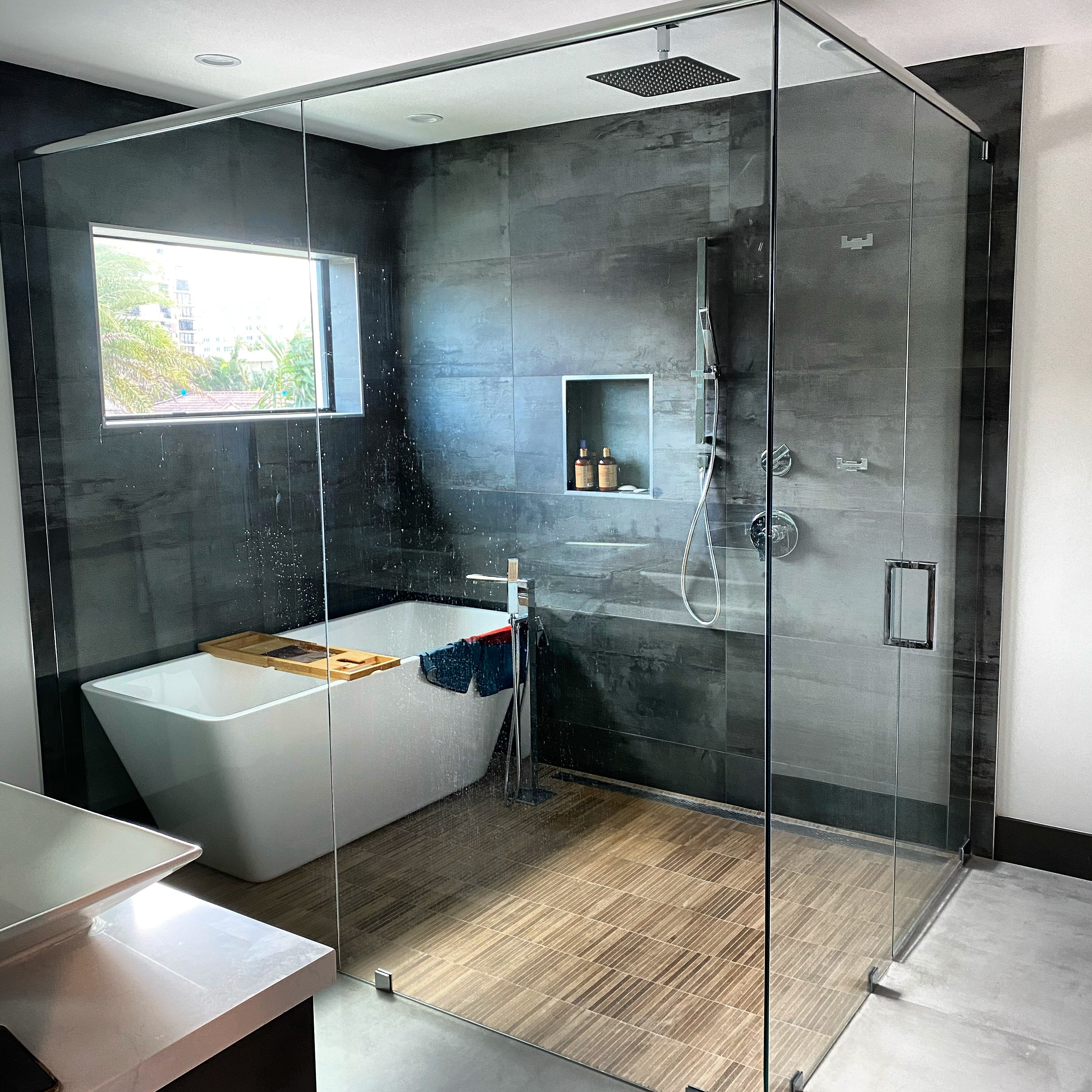 Frameless Shower Enclosure — Hobe Sound, FL